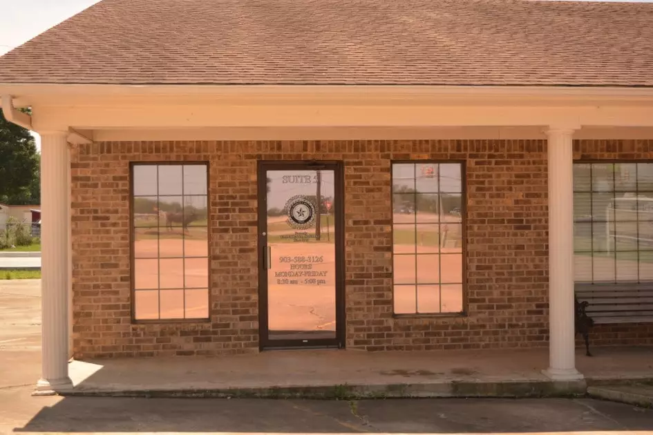 Franklin County_Mt Vernon Office_Brick with white columns